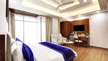 Premium Room | Egyptian cotton sheets, premium bedding, down duvets, memory-foam beds