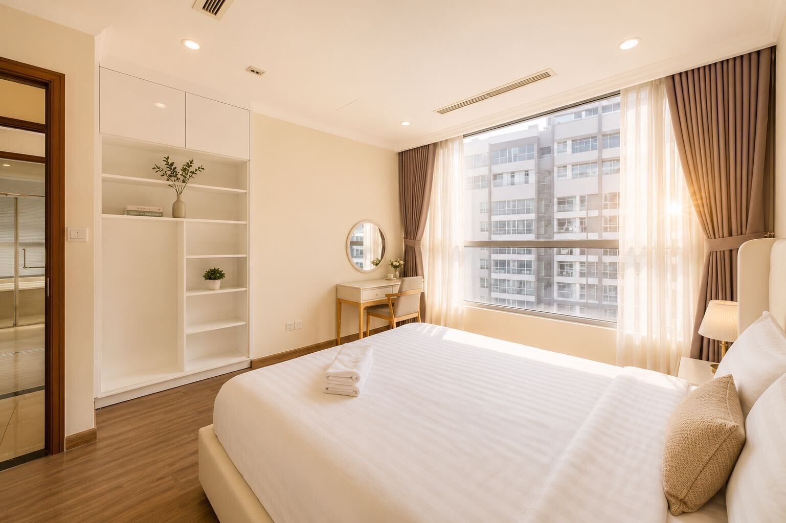 Superior Apartment, 4 Bedrooms, Kitchen, City View
