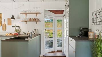 Réfrigérateur, micro-ondes, four