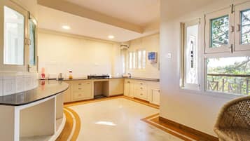 Apartamento exclusivo | Área de estar | TV LED 24 polegadas com canais digitais