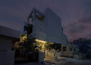Depan hartanah