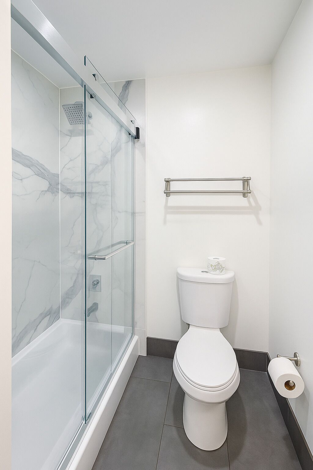 Habitació individual Deluxe, 1 llit de matrimoni gran | Bany | Tovalloles, sabó, xampú i paper higiènic 