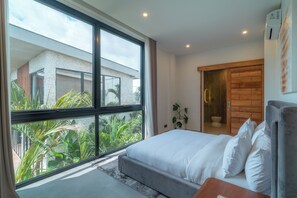 Villa panorámica, vistas a la piscina | 4 dormitorios, escritorio, wifi gratis y ropa de cama