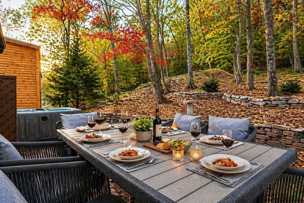 Outdoor dining