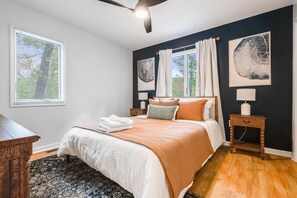 7 bedrooms, free WiFi, bed sheets