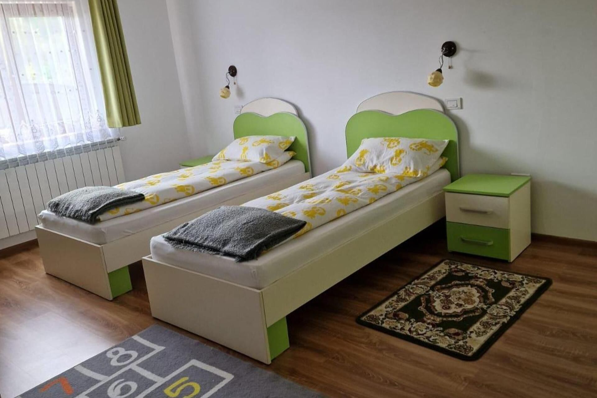 5 bedrooms, free WiFi, bed sheets