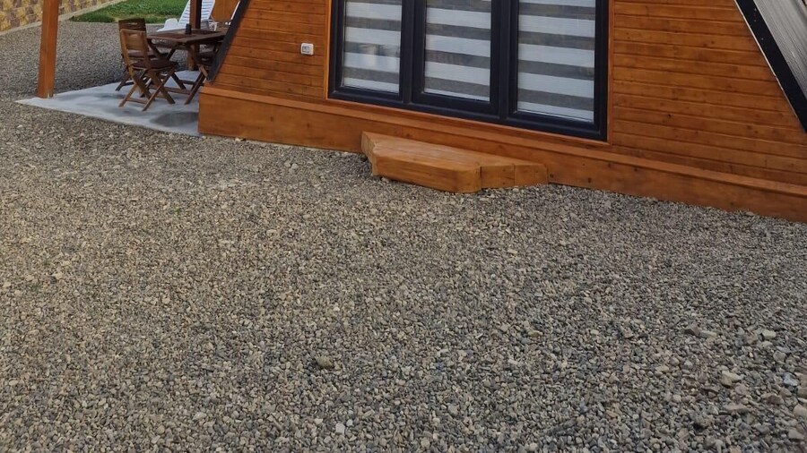 Bucovina-a-framehouse-hottub-fireplace-patio-wifi