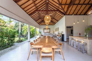 Deluxe Villa, Patio, Pool View | Dining room