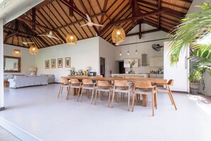 Deluxe Villa, Patio, Pool View | Dining room