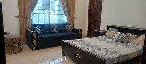 2 bedrooms, iron/ironing board, WiFi, bed sheets - 2 Bedroom Private Apartment in a Luxurious house in Posh area. Close to Airport (Lahore)