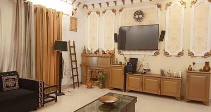 2 Bedroom Private Apartment in a Luxurious house in Posh area. Close to Airport