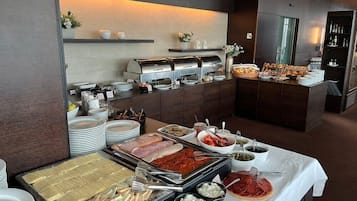 Daily buffet breakfast (EUR 16 per person)