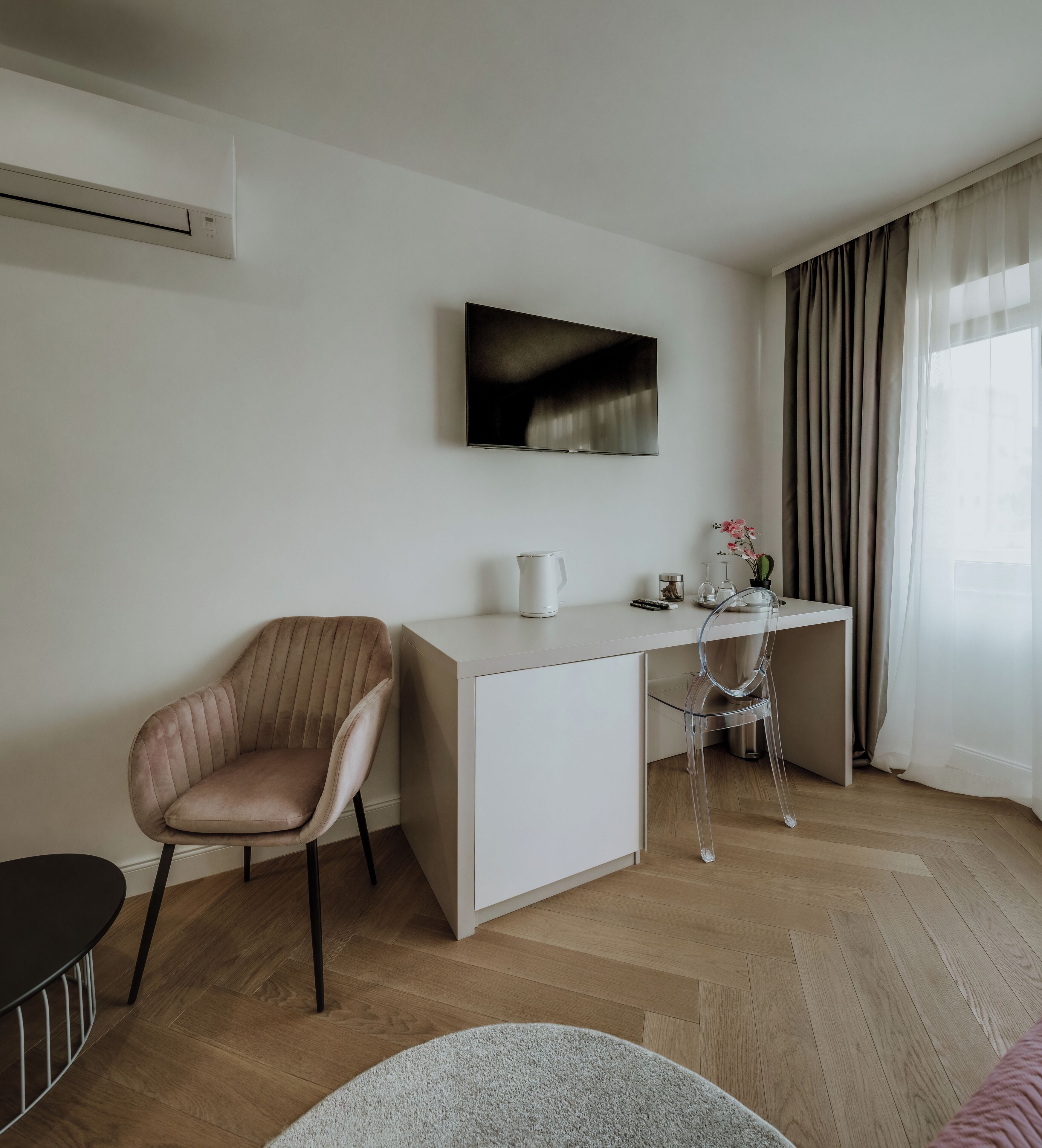 Luxury Room | In-room safe, blackout drapes, soundproofing, iron/ironing board