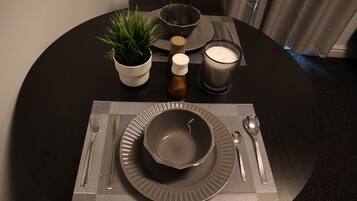 Apartment | Bathroom | Shower, free toiletries, hair dryer, towels