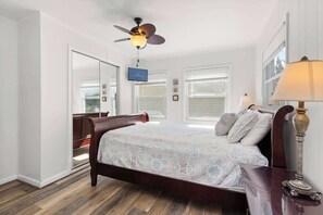 4 soverom, strykejern/-brett, wi-fi og sengetøy