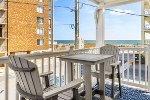 Outdoor dining - Ocean Views at Vagabond (Ocean City)