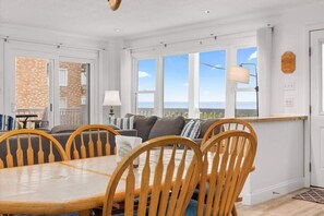 Dining - Ocean Views at Vagabond (Ocean City)