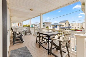 Outdoor dining - Ocean Views at Vagabond (Ocean City)