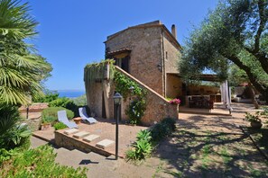 Outdoor dining - Il Casaletto (Monte Argentario)