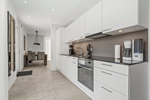 Frigorífic, microones, forn i placa de cuina