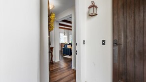 Interior - LV221 Luxurious Downstairs LV 2-Bed Lock-Off (La Quinta)