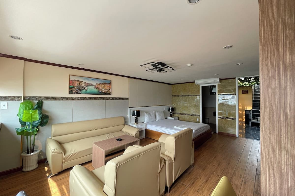 In-room safe, desk, laptop workspace, iron/ironing board