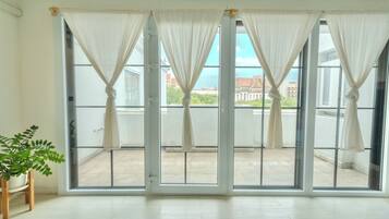 Superior Room | Iron/ironing board, free WiFi, bed sheets