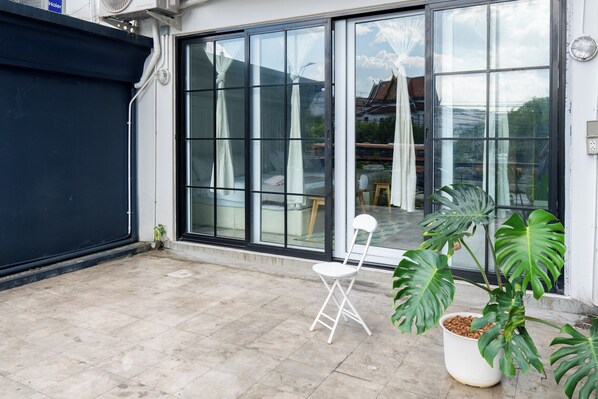 Family Double Room | Iron/ironing board, free WiFi, bed sheets
