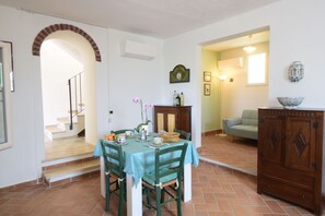 Villa, Sea View | Dining room - Villa Monteggiori - Camaiore Versilia (Camaiore)