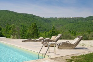 Pool - Villa Mare Motovun - a piece of paradise in the middle of nature  (Motovun)