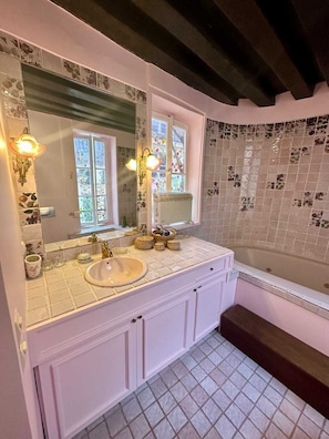 Hair dryer, towels, soap, shampoo