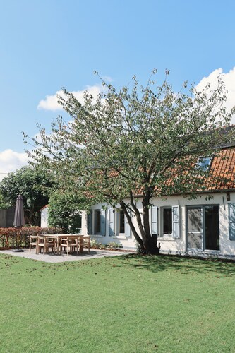 Charming 4-bedroom farmhouse in Ellezelles with seasonal heated Pool and Sauna