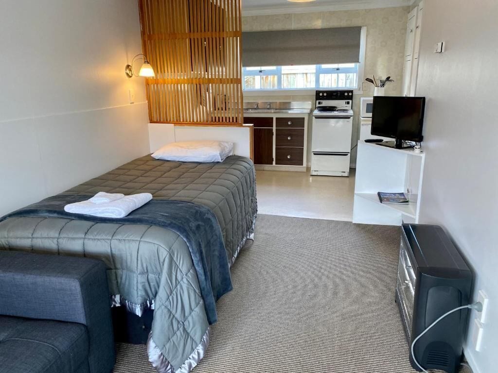 Soundproofing, iron/ironing board, free WiFi