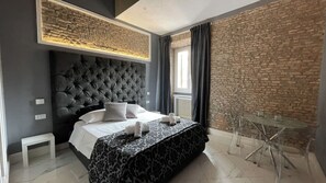 Classic dubbelrum - utsikt mot staden | Värdeförvaringsskåp på rummet, ljudisolering och gratis wi-fi