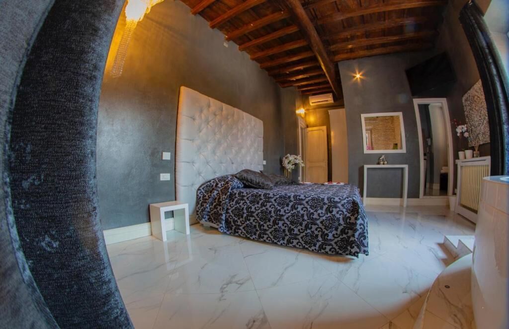 In-room safe, soundproofing, free WiFi