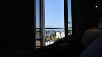 Tripla familiare, balcone | Una cassaforte in camera, insonorizzazione, Wi-Fi gratuito