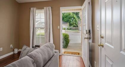 Southern Tides- 2.5 miles to UA- 2BR/2BA
