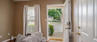 Southern Tides- 2.5 miles to UA- 2BR/2BA