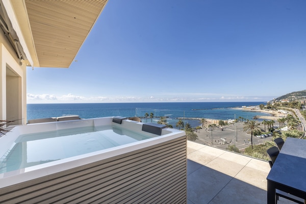 Suite, Balcony, Sea View | 1 bedroom, minibar, in-room safe, blackout drapes