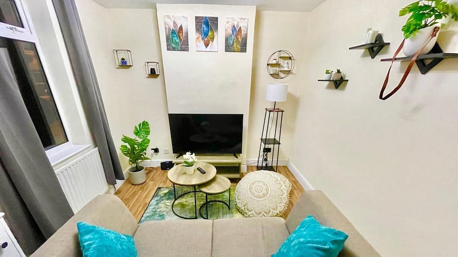 Chatham Home - Sleeps 6 - Close to Station - Wifi