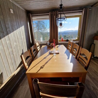 Captivating 6-bed Cottage in Lismarka