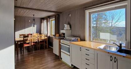 Captivating 6-bed Cottage in Lismarka