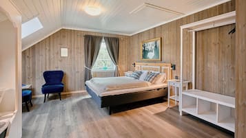 Deluxe-Vierbettzimmer, Bergblick | 1 Schlafzimmer, kostenloses WLAN