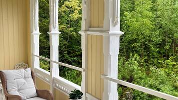 Leilighet – superior, utsikt mot bukt | Terrasse/patio