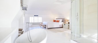 Stunning 5* Whitstable Luxury Home With Sea Views. 4 Beds, 3 Bathrooms, Garden.