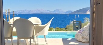 Casa di GIO sea front stone property, private pool, Fiscardo 500 m