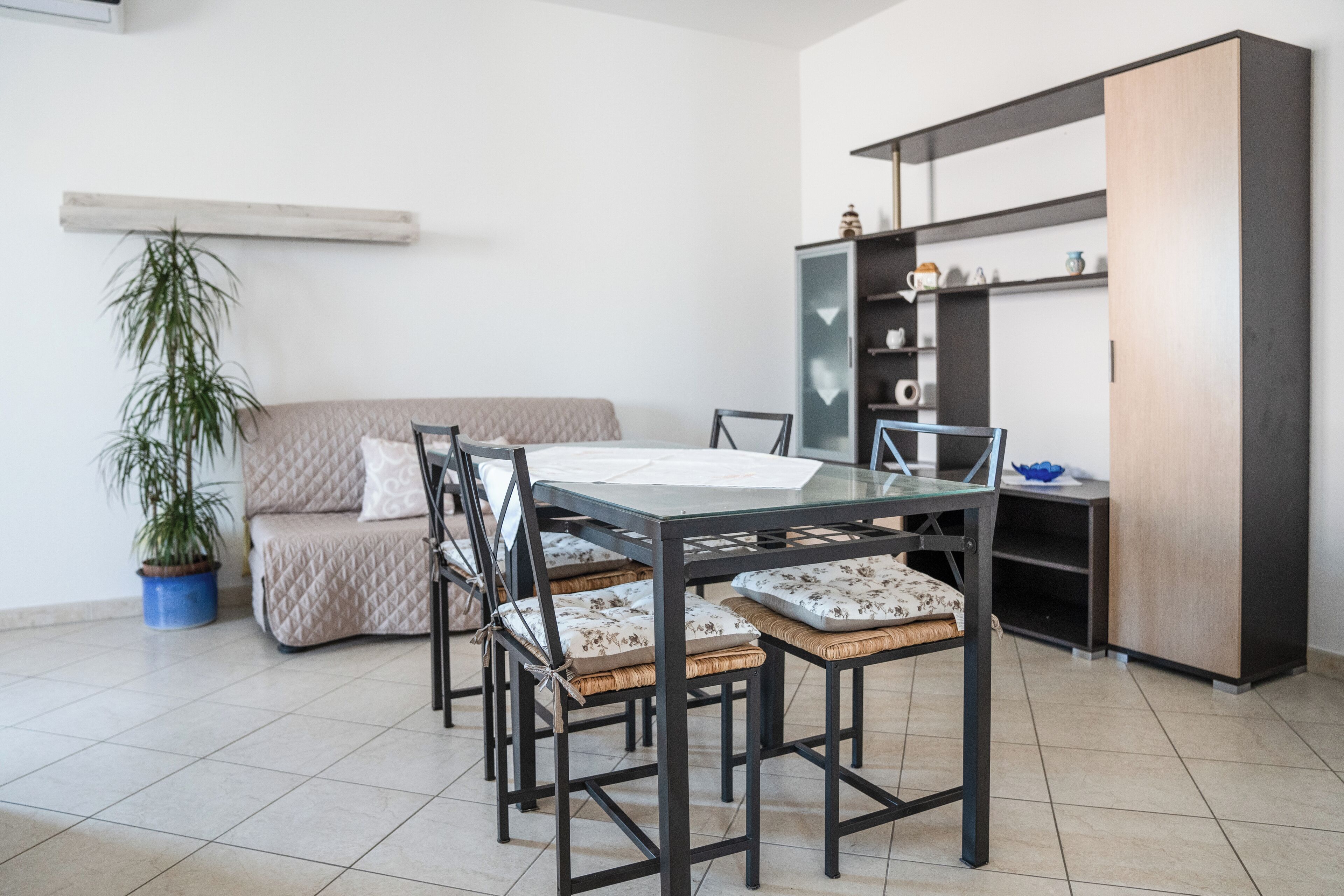 Lägenhet - 2 sovrum - balkong | Vardagsrum | Platt-tv