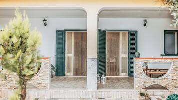 Mặt tiền nơi lưu trú