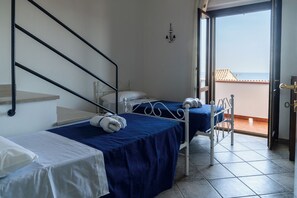 Apartment, 1 Bedroom, Terrace | Desk, iron/ironing board, free WiFi - Appartamenti SCICK (Crotone)
