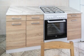 Apartment, 2 Bedrooms, Balcony | Private kitchen